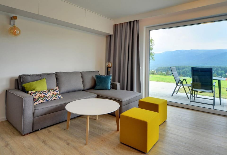 Balcony/Terrace, Seating area, Mountain view