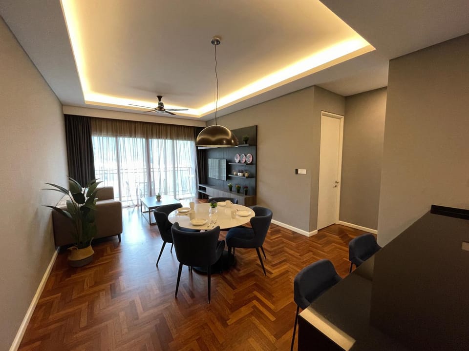 TV and multimedia, Living room, Dining area