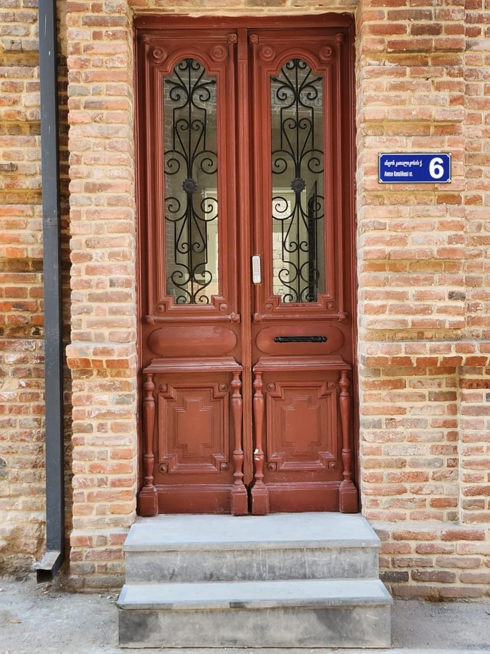 Facade/entrance