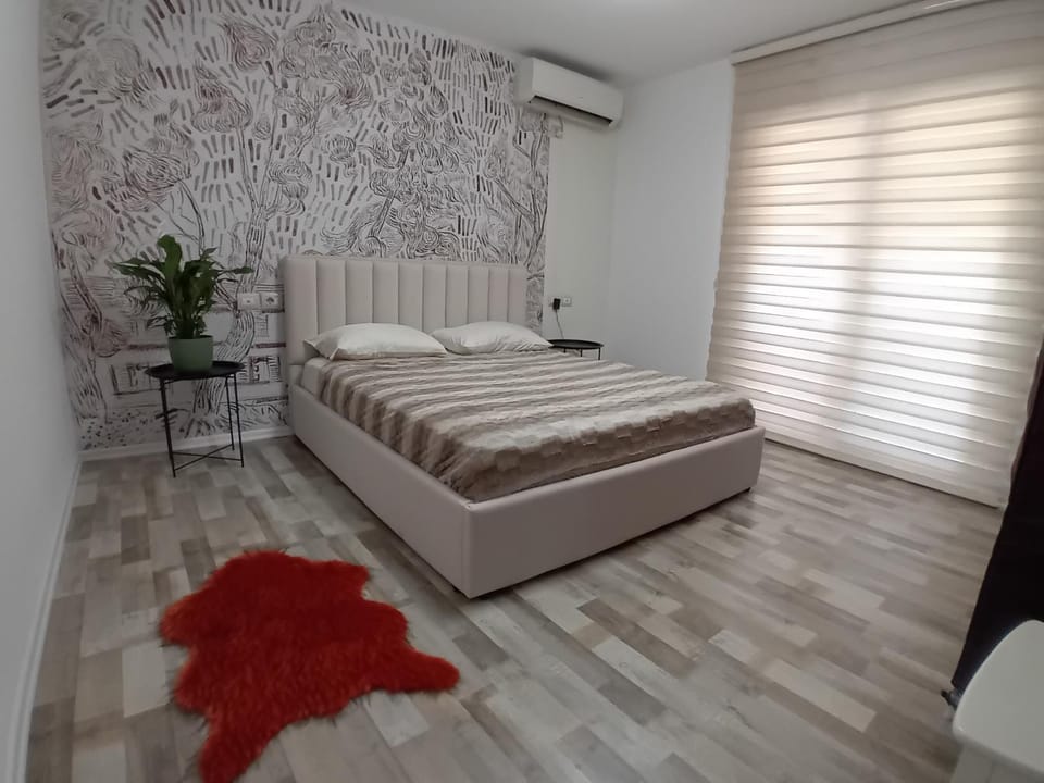 Bed, Photo of the whole room, Bedroom, air conditioner