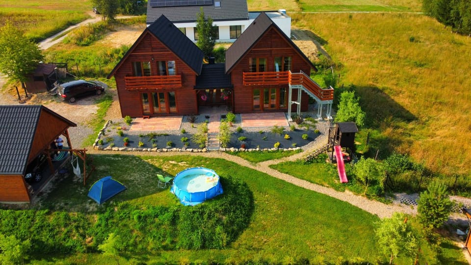 Property building, Bird's eye view, Garden, Garden view