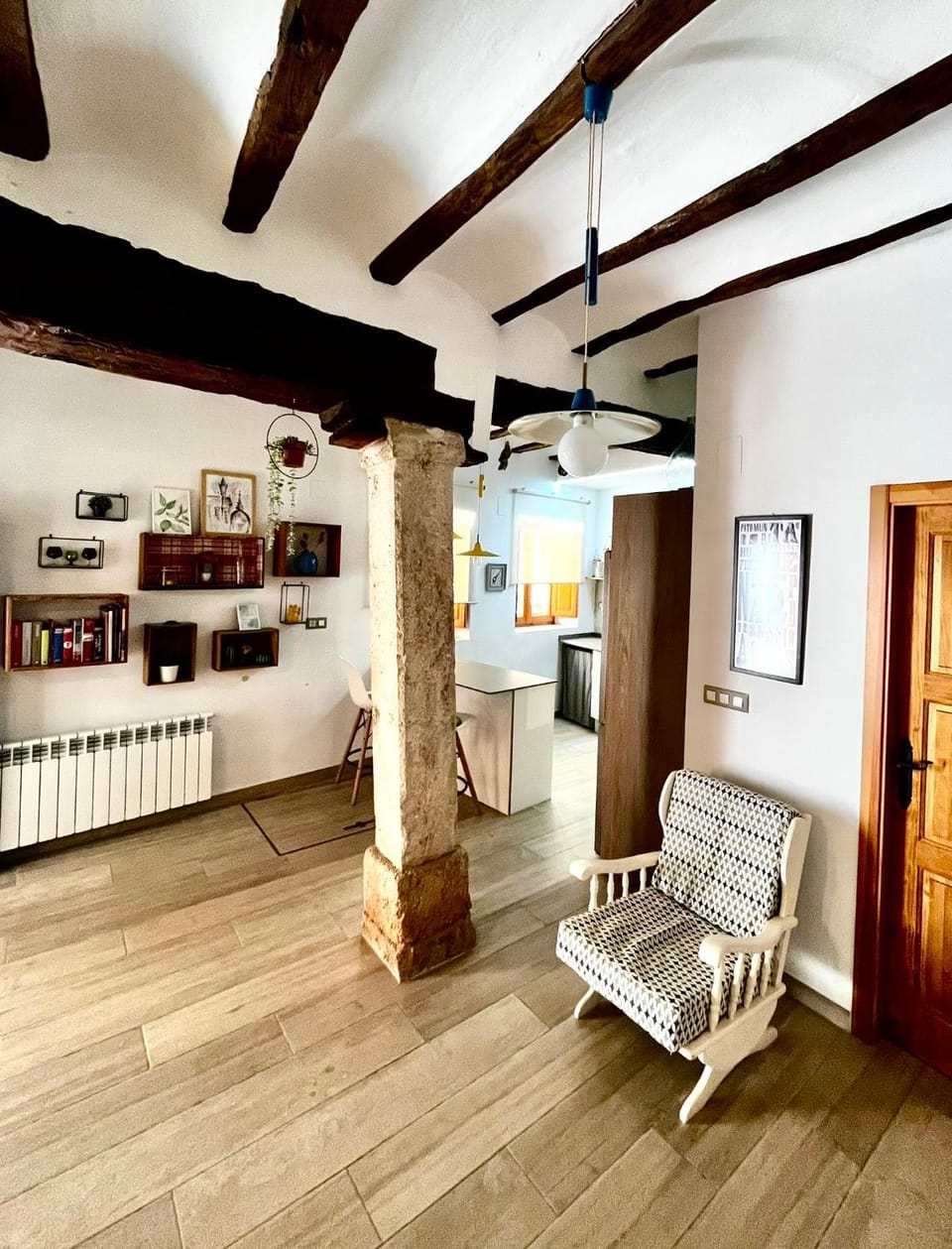 Kitchen or kitchenette, Dining area, internet