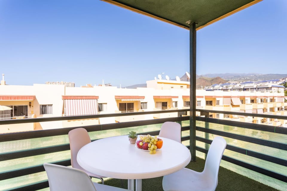 Home2Book Comfy Seaside Apartment Cristimar, Pool Apartment in Los Cristianos