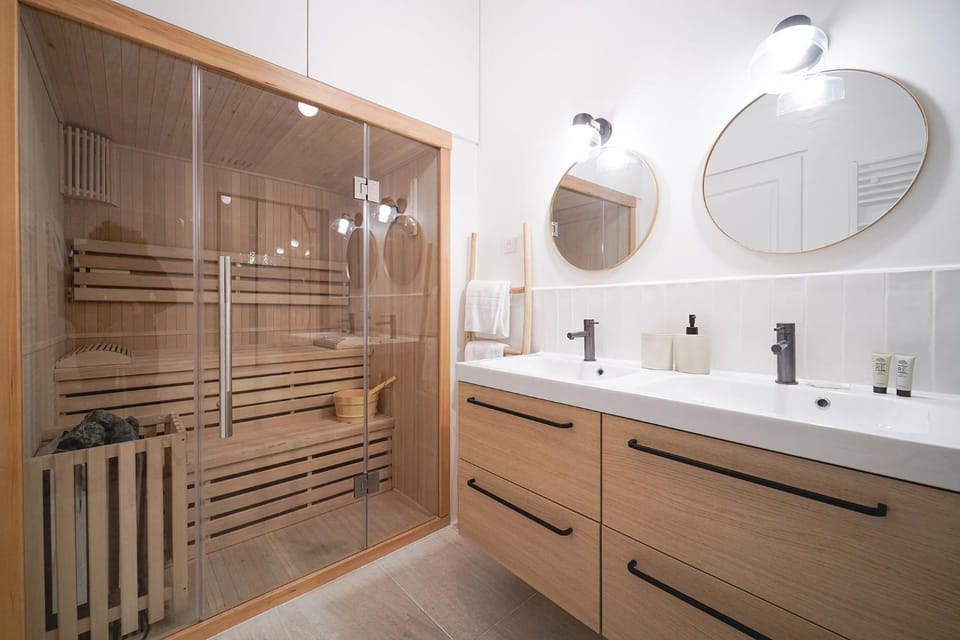 Steam room, Bathroom