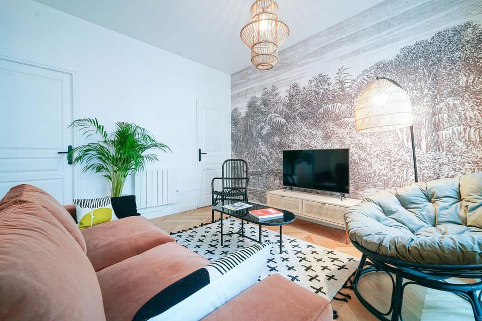 Communal lounge/ TV room, Living room, Seating area