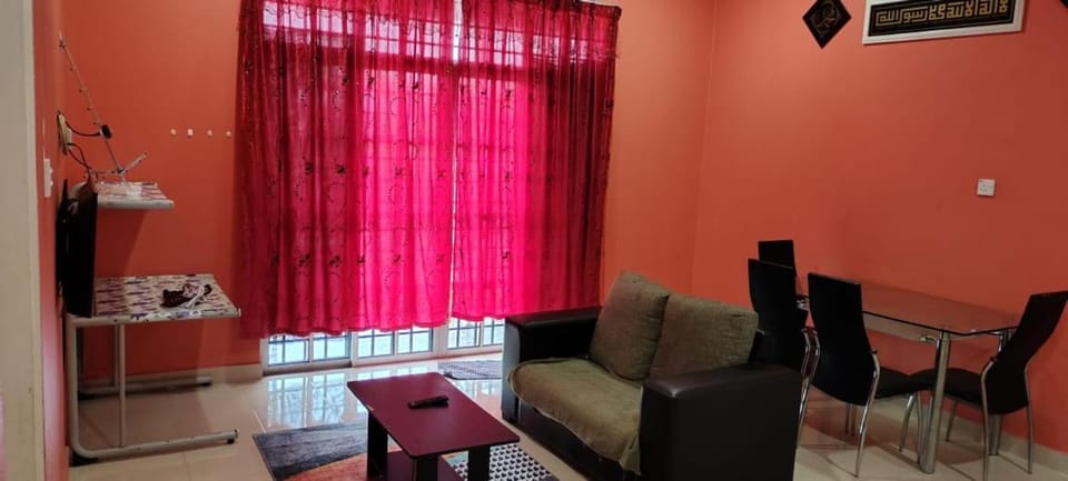 Homestay Hadif Tok Bali Villa in Terengganu, Malaysia