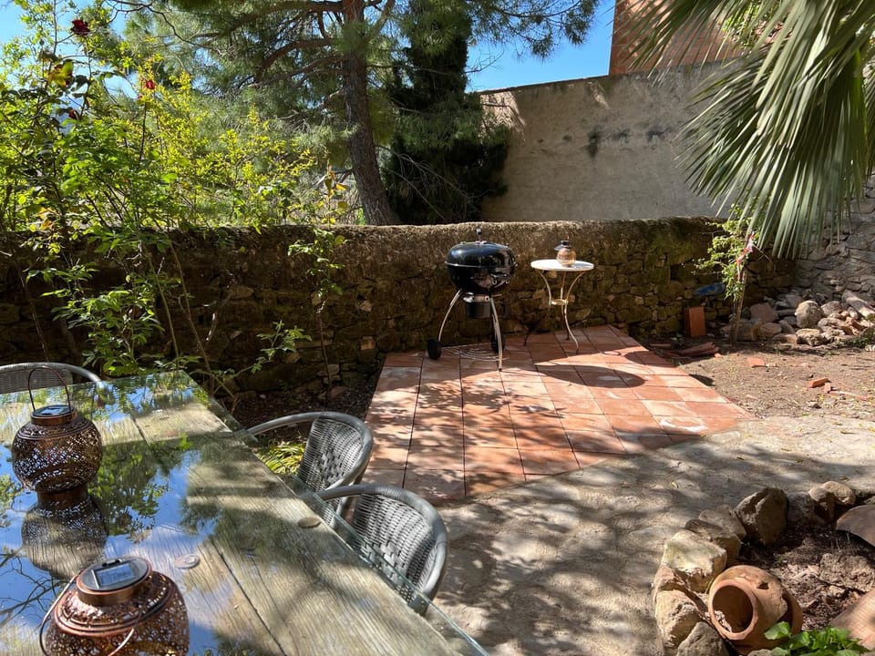 Property building, Patio, BBQ facilities, Garden view