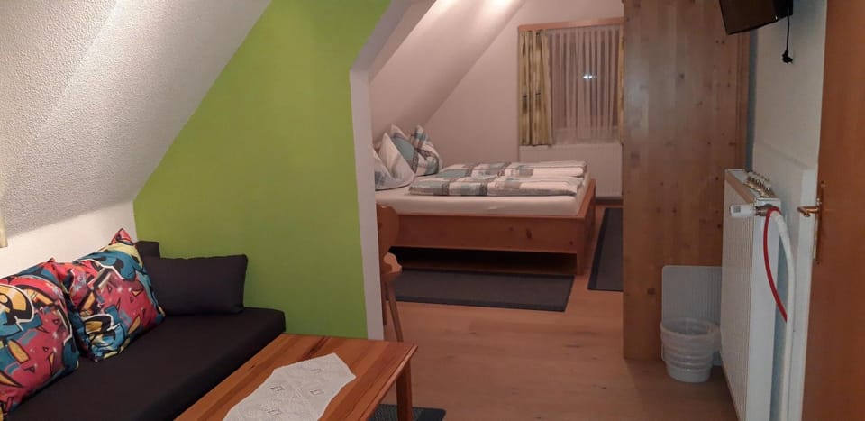 Photo of the whole room, Seating area, Bedroom