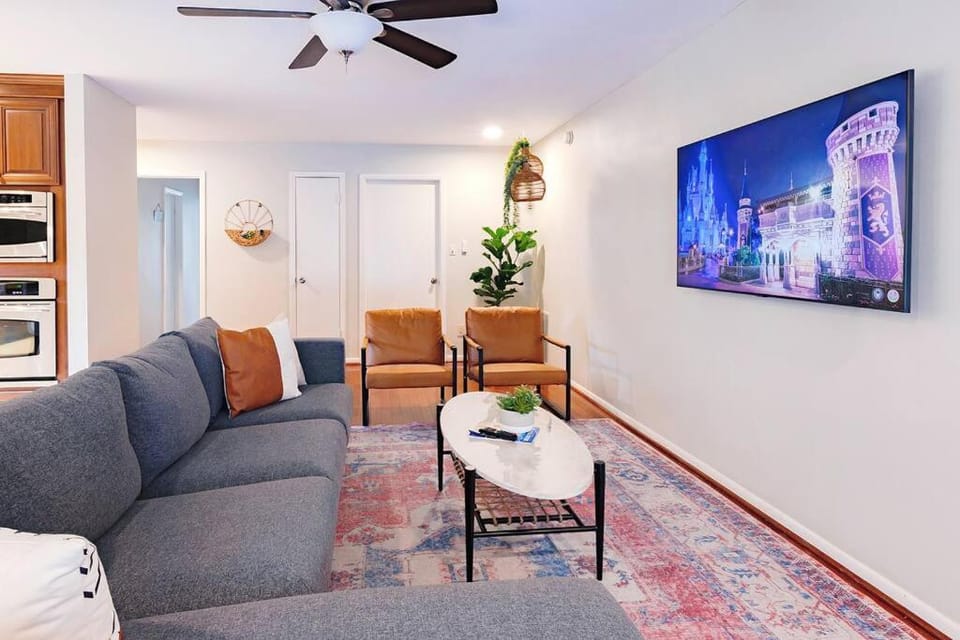TV and multimedia, Living room, Seating area