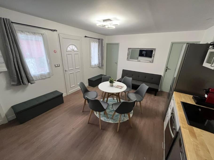 K2 - Maison 15 min PARIS PARC EXPOS - 3 chambres 6 lits House in Île-de-France