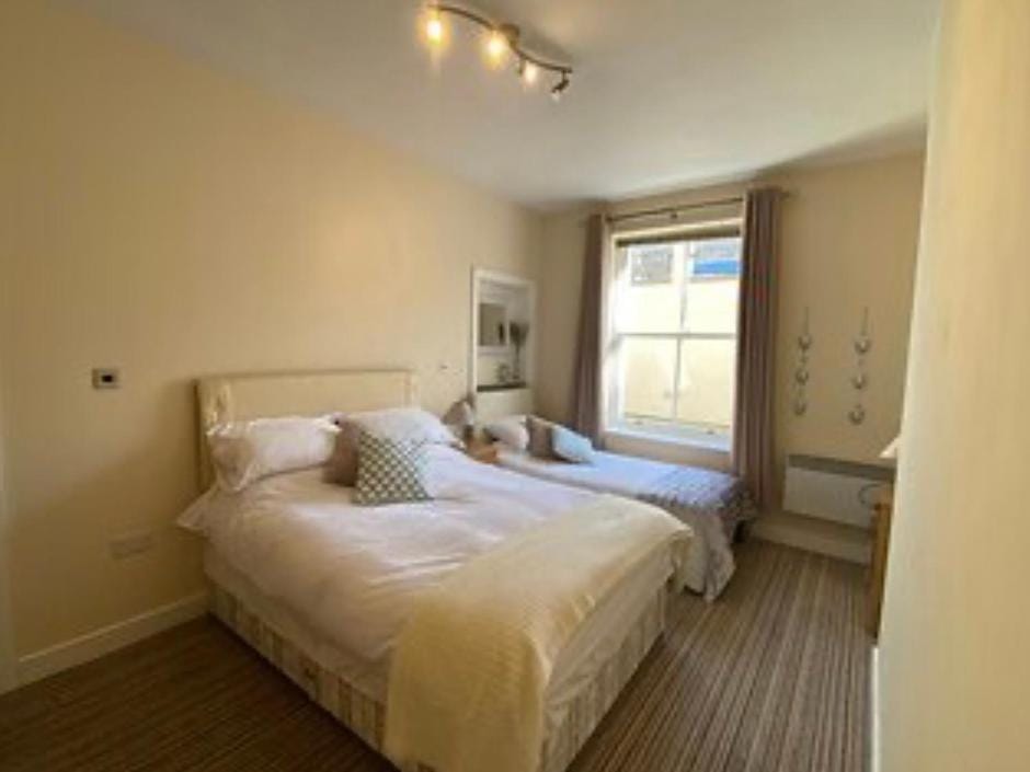 Easby Breakaways - **Modern Apartment 5 mins from South Bay, Scarborough** Apartment in Scarborough