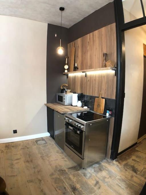 Kitchen or kitchenette, stove