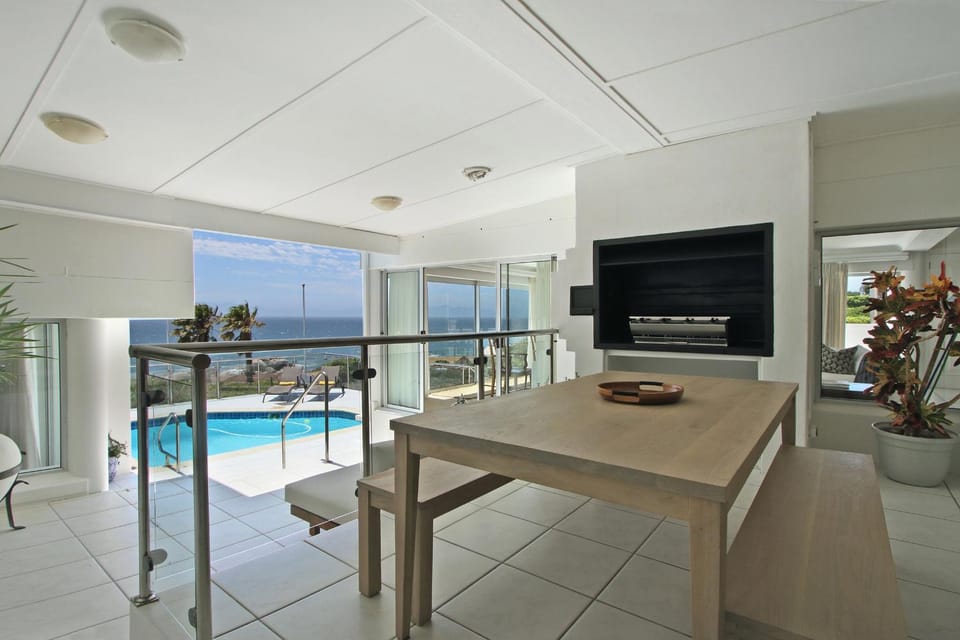 BBQ facilities, Dining area