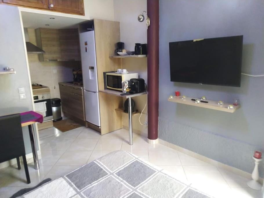 Studio idéal pour deux voyageurs sur Marseille Apartment in Marseille
