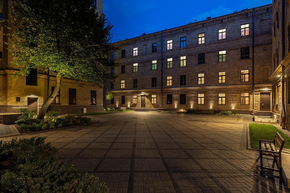 Inner courtyard view