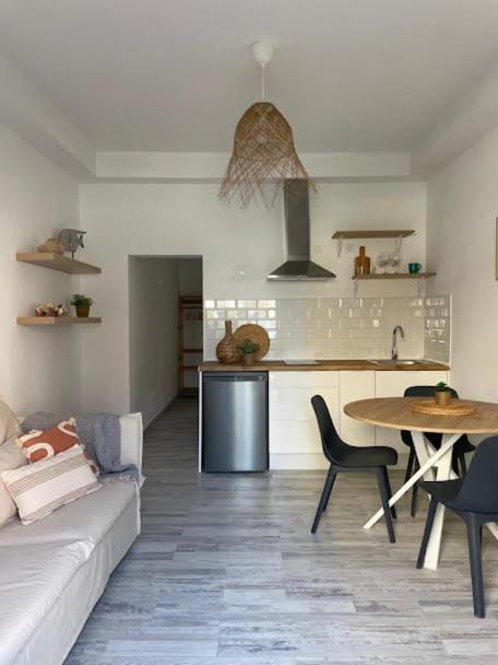 Kitchen or kitchenette, Living room, Dining area