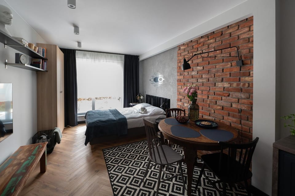 Bed, Photo of the whole room, Dining area