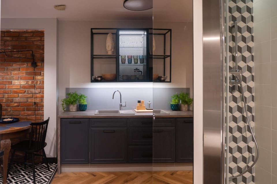 Kitchen or kitchenette