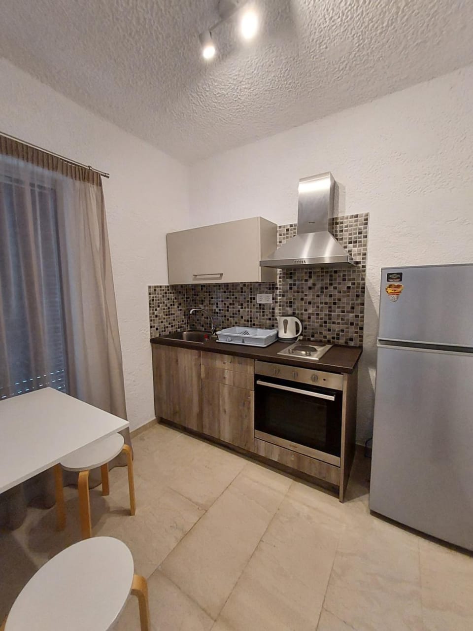 Kitchen or kitchenette, pet friendly, stove