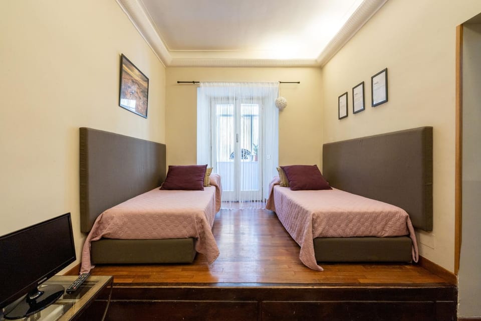 Bed, Living room, Photo of the whole room
