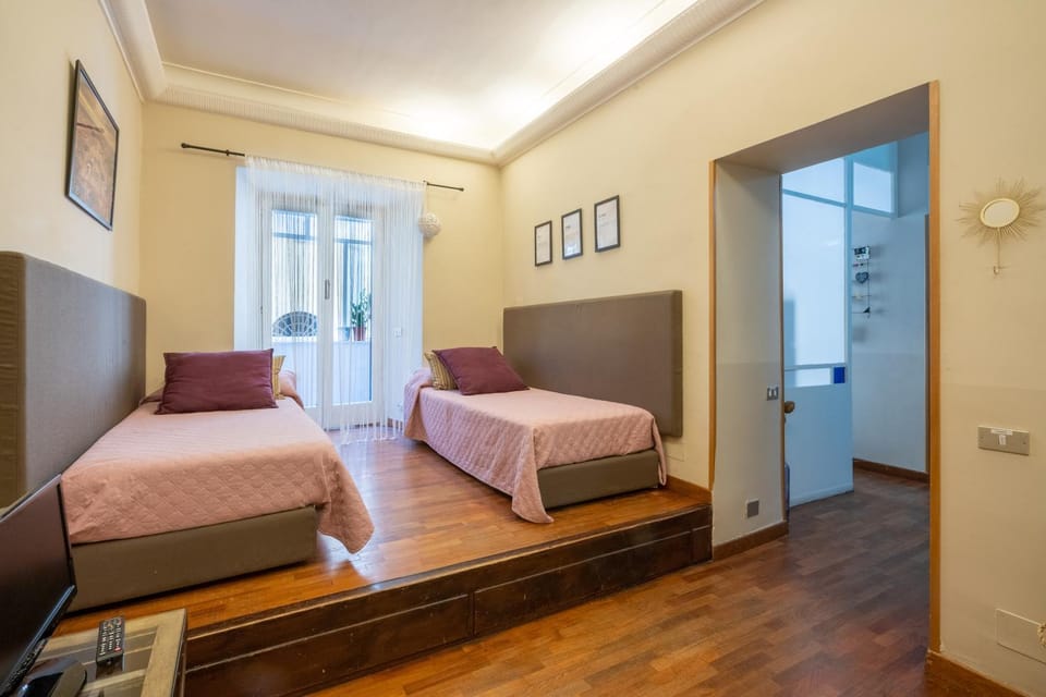 Bed, Living room, Bedroom