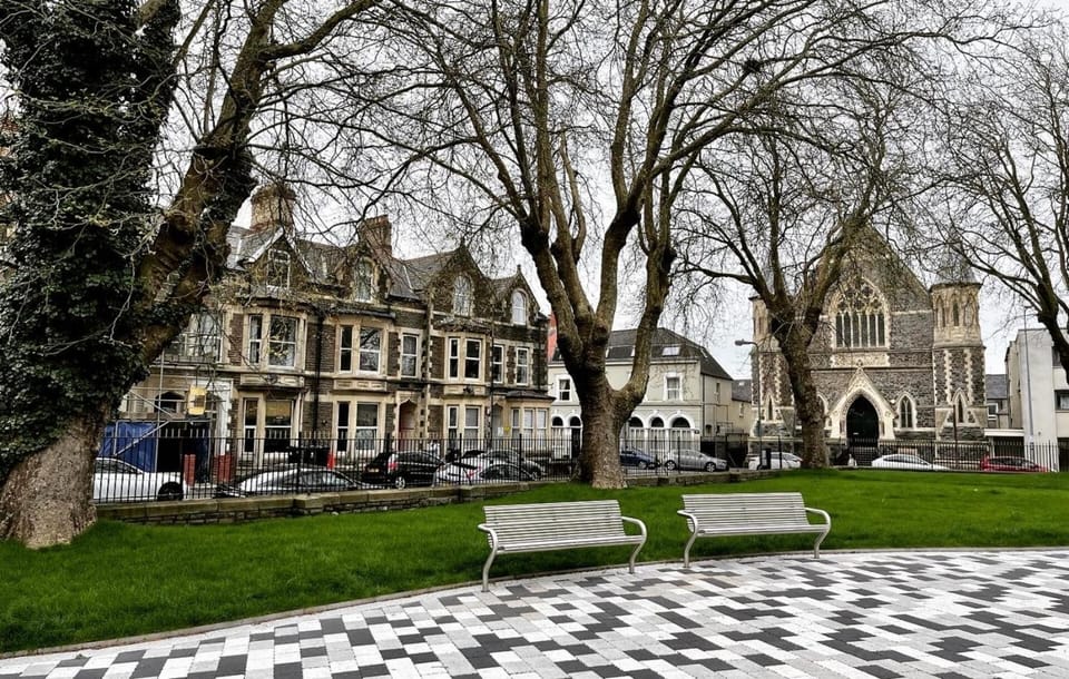 2-Bedroom Close to City Centre - Sleeps 6 Apartment in Cardiff