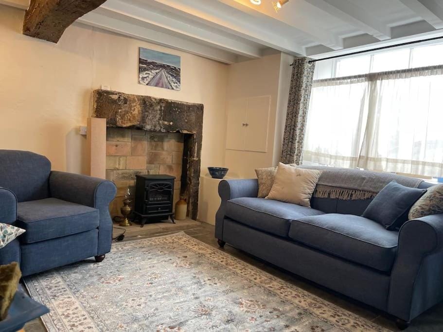 Beautiful listed 3 bedroom cottage with wood burner House in Derbyshire Dales District