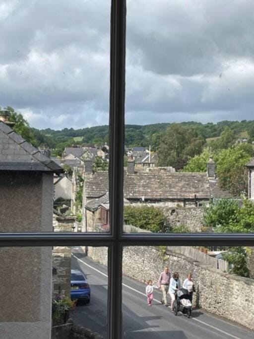 Beautiful listed 3 bedroom cottage with wood burner House in Derbyshire Dales District