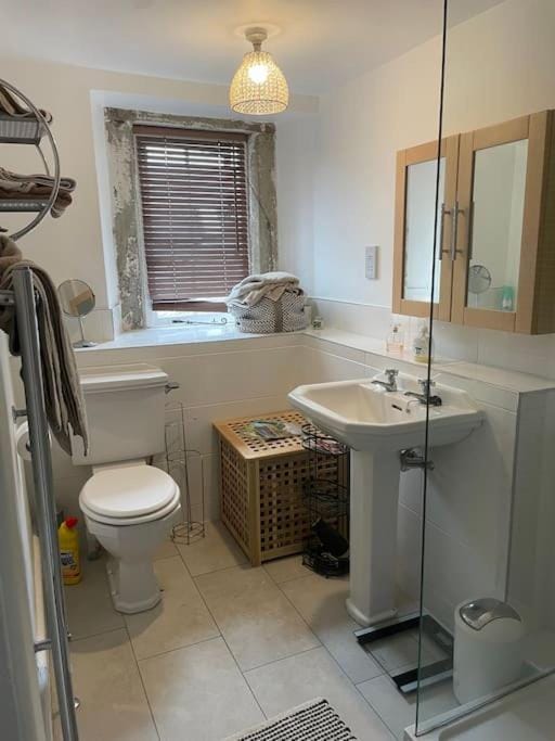 Beautiful listed 3 bedroom cottage with wood burner House in Derbyshire Dales District