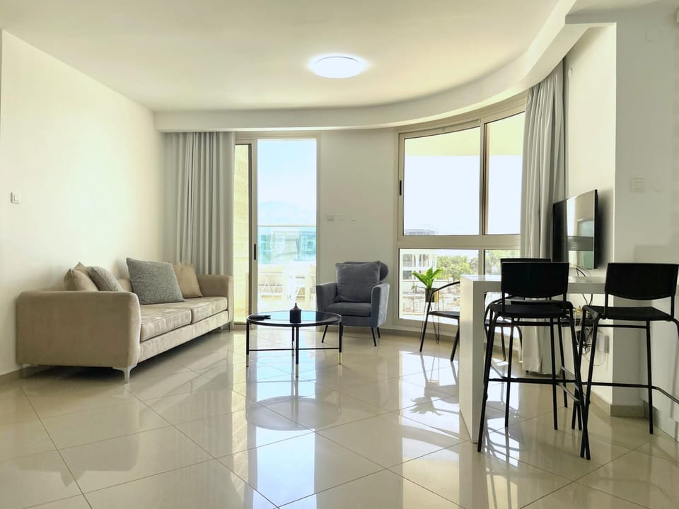 Stylish 3BR Golf Residence Eilat Apartment in Eilat