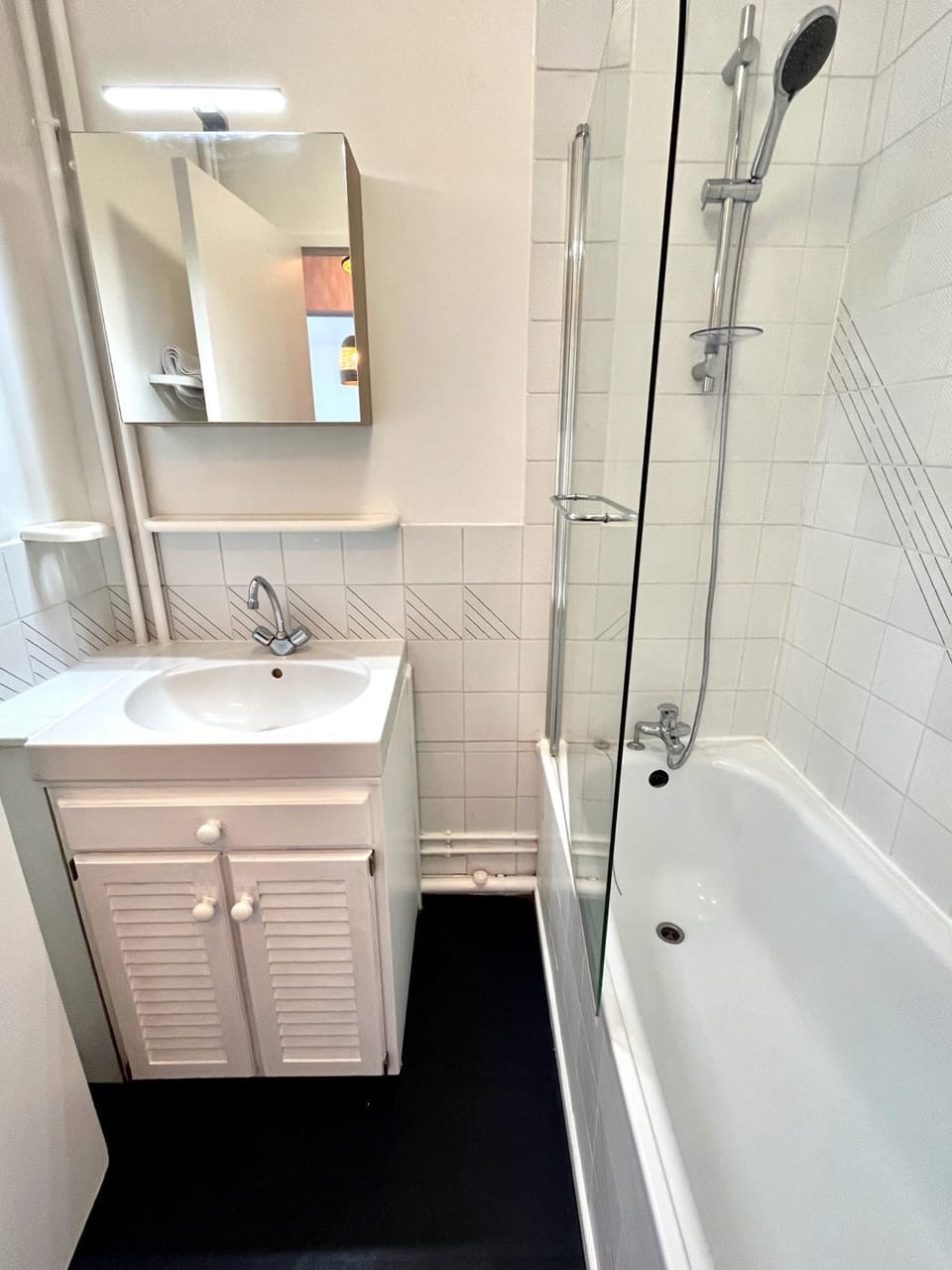 Nihal, Studio proche Zenith avec parking et balcon Apartment in Caen