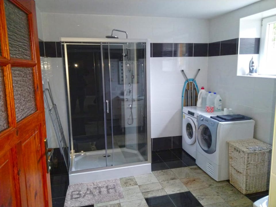 Shower, Bathroom, washing machine