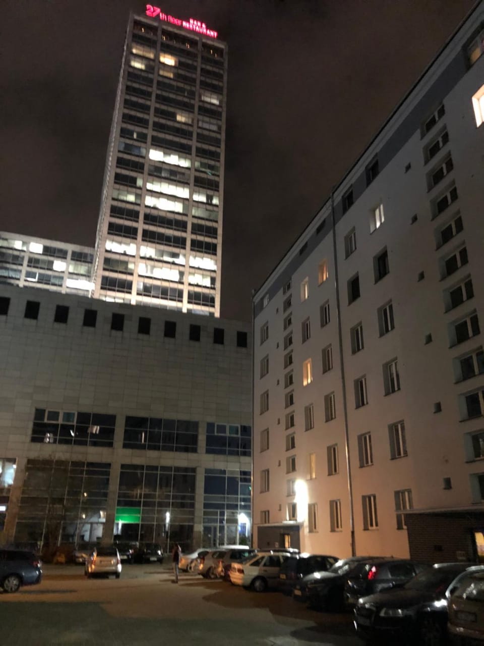 Property building, Restaurant/places to eat, Night, City view, Location, Parking