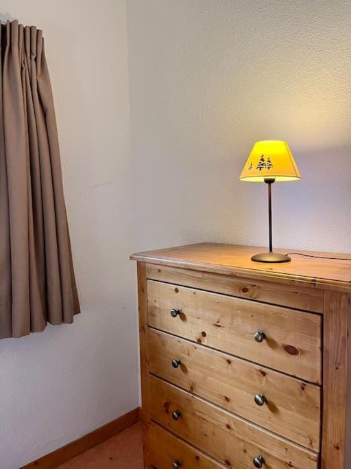Chalet VARS 8 à 10 personnes, proche des pistes Chalet in Piedmont