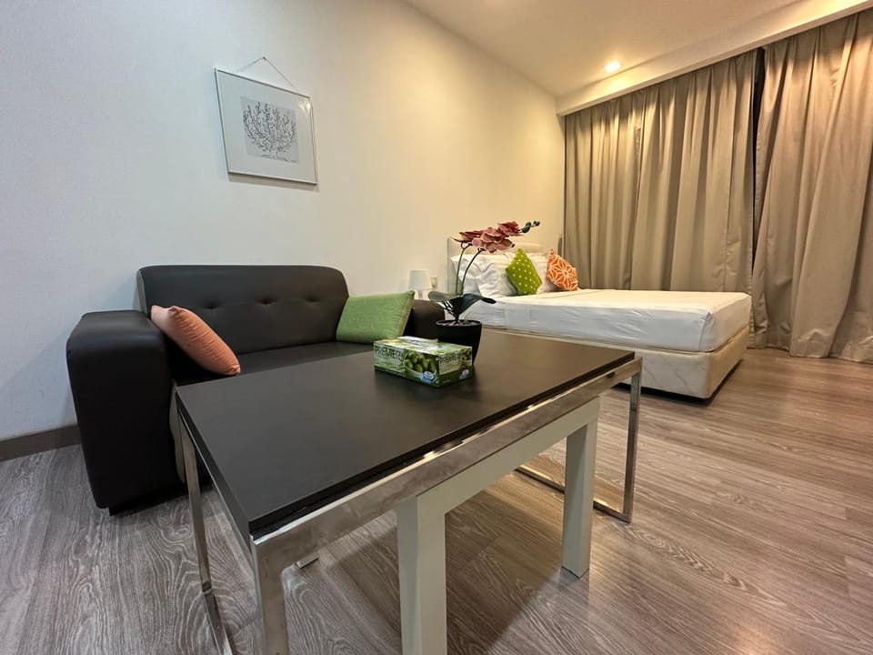 Bed, Living room, Seating area, Bedroom