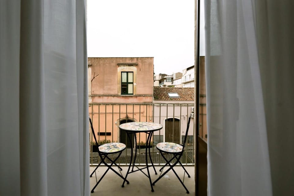 View (from property/room), Balcony/Terrace, Dining area
