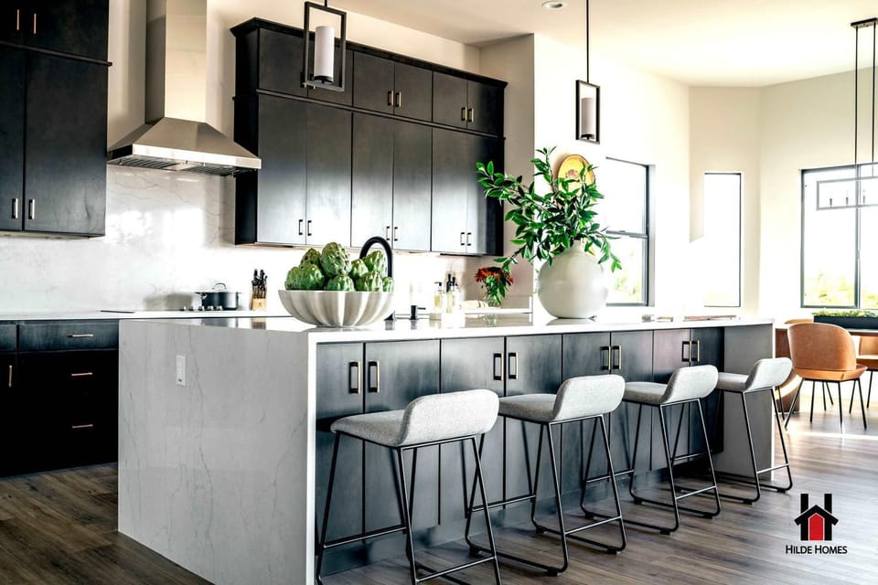 Peaceful Getaway to a New Custom-Built Luxury Home House in Scottsdale