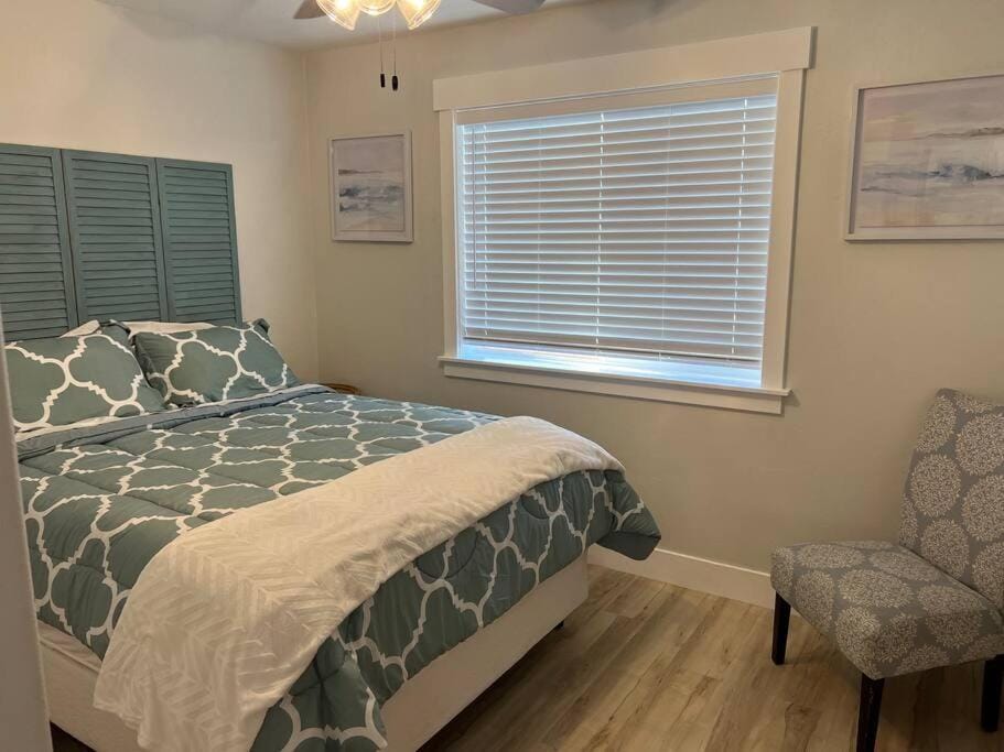 Guest Suites 1998 #3 - Cheerful 1 bedroom 1 bath Suite Apartment in Idaho Falls