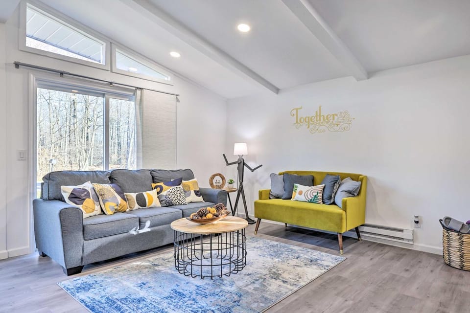 Game Room! Tobyhanna Retreat 17 Mi to Ski Slopes House in Coolbaugh Township