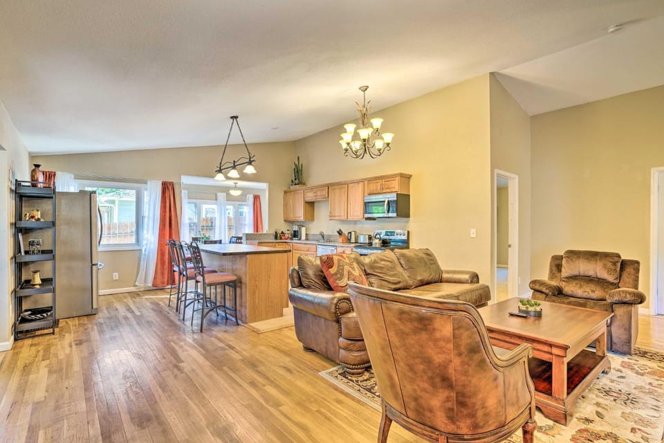 Family-Friendly Home 2 Mi to Dtwn Colorado Springs House in Colorado Springs