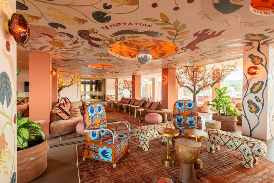 Lounge or bar