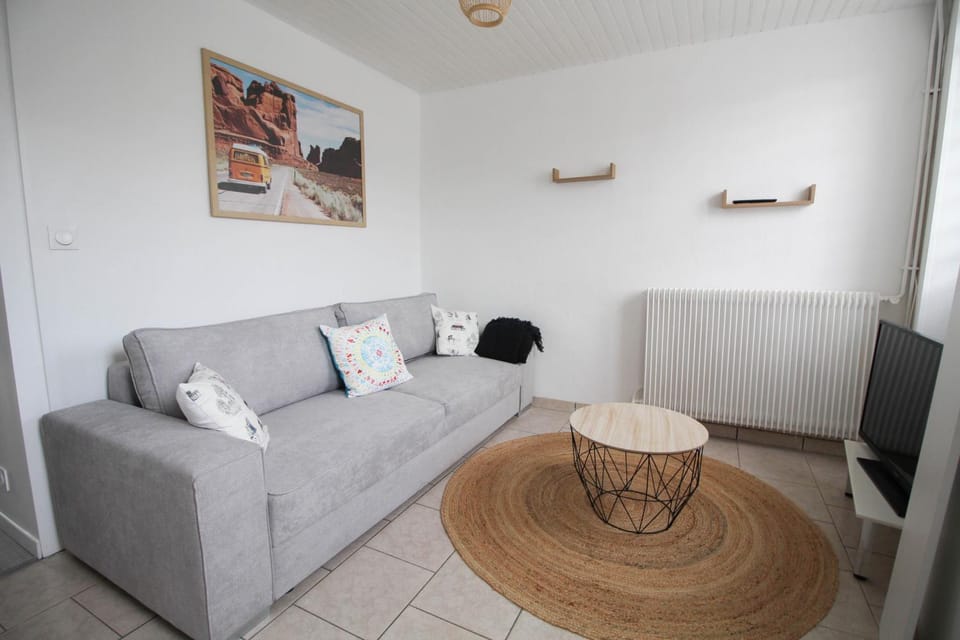 Belle maison à Saint Cybard -Fibre,Jardin House in Angoulême
