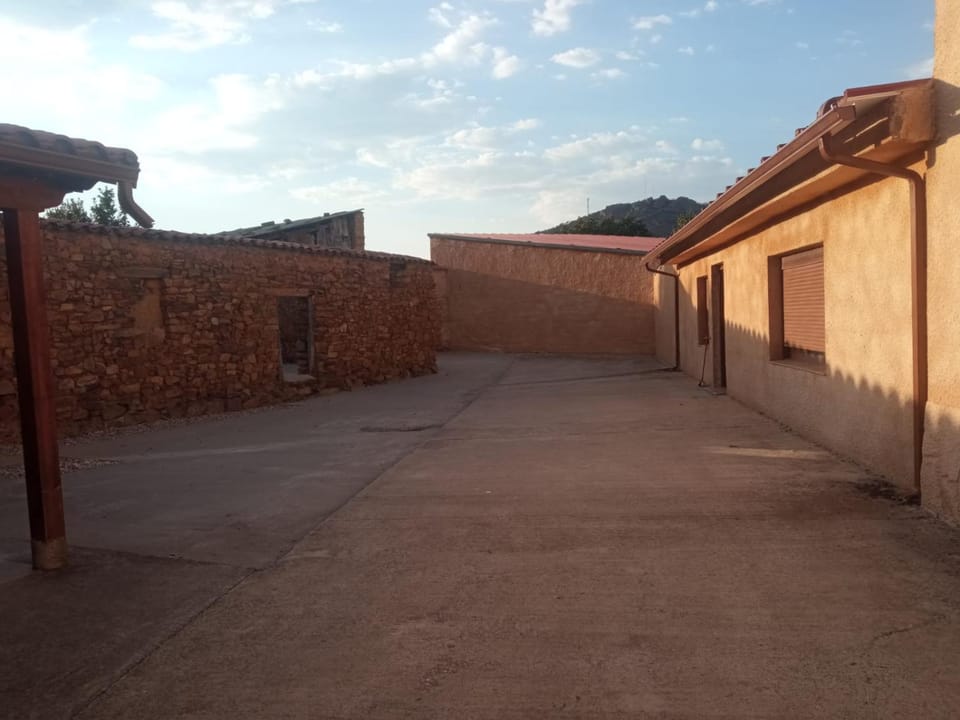 Patio, Parking