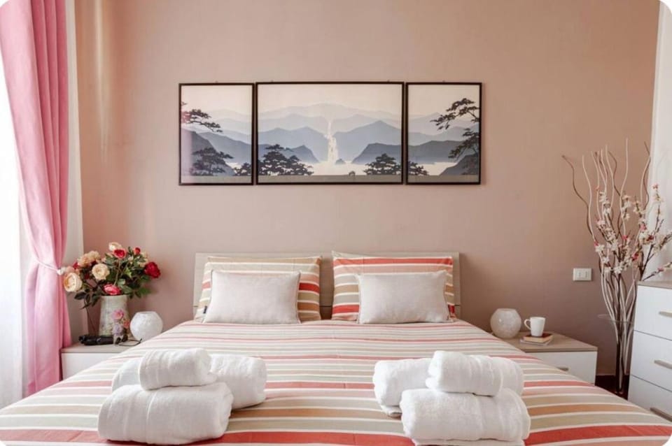 Bed, Bedroom, Breakfast, internet, towels, air conditioner