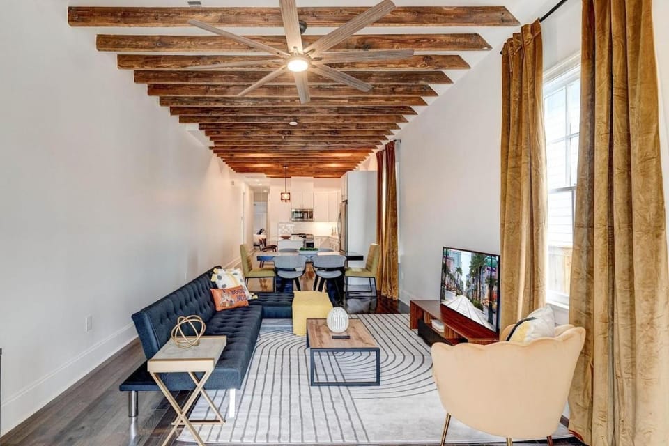 Lower Garden District gem - walk to Magazine St House in New Orleans