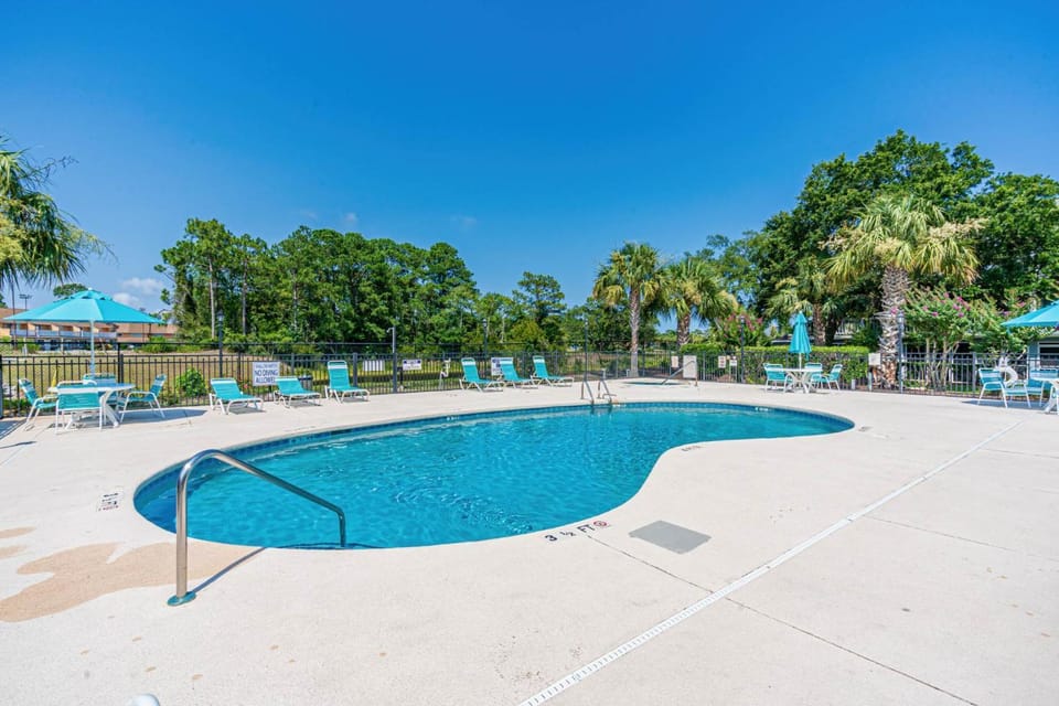 1J Golf Colony Resort in Family Friendly Surfside House in Surfside Beach
