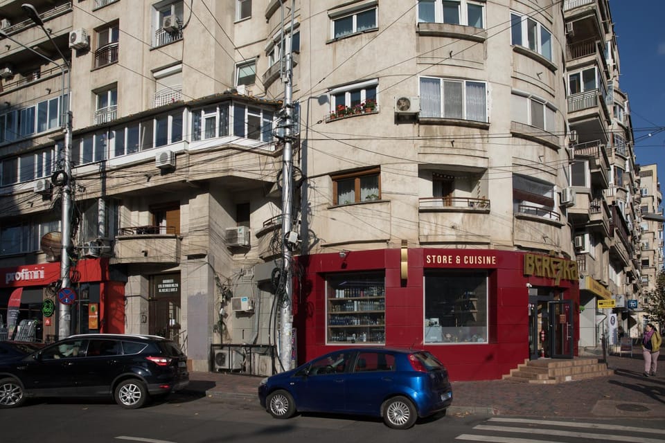 Property building, Neighbourhood, Street view