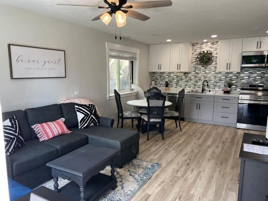 Guest Suites 1996 #1 - Tranquil 1 bedroom 1 bath Suite Apartment in Idaho Falls