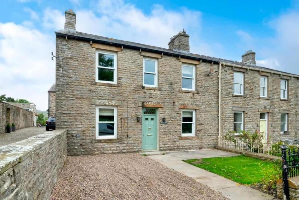 Newly renovated 4 Bedroom Cottage with Wood Burner House in Aysgarth