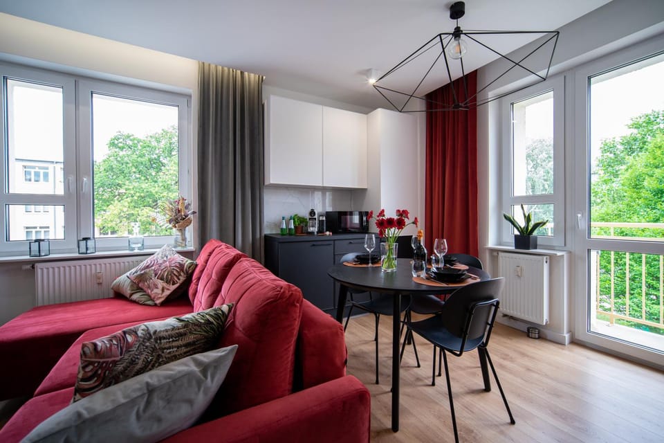 Dining area, City view
